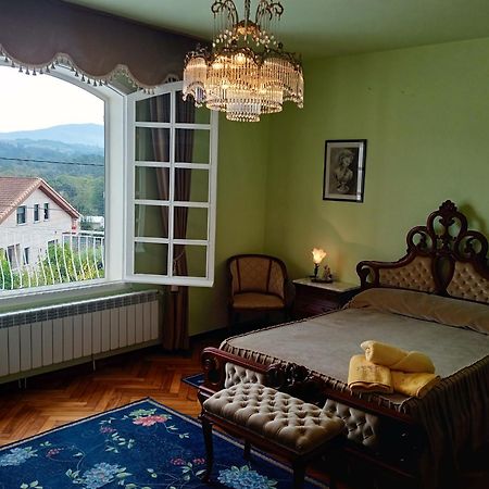 A Casa De Abelleira Ponteareas Bed & Breakfast Ngoại thất bức ảnh