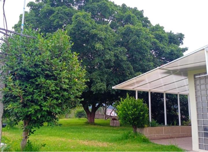 A Casa De Abelleira Ponteareas Bed & Breakfast Ngoại thất bức ảnh