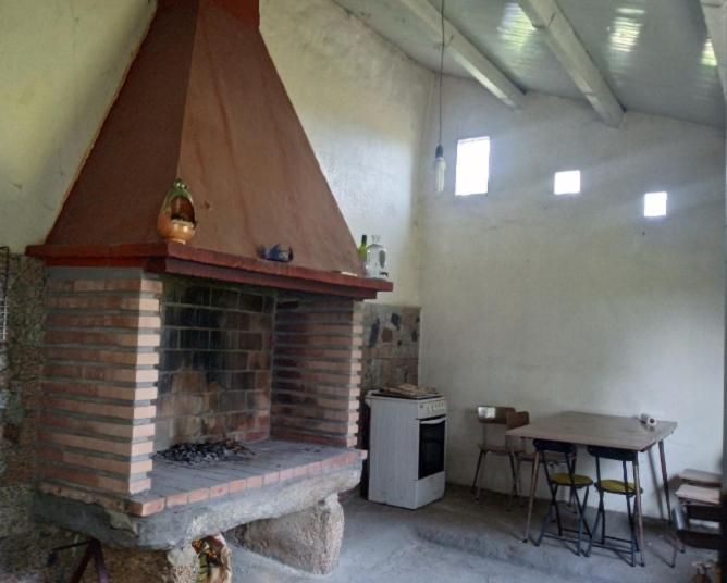 A Casa De Abelleira Ponteareas Bed & Breakfast Ngoại thất bức ảnh